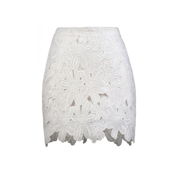 La Bonita White Lace Mini Skirt main image 1